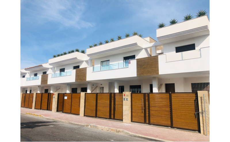 3 Bedroom 2 Bathroom Semi Detached Villa in Los Balcones
