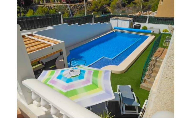 5 Bedroom 3 Bathroom Semi-Detached in Villamartin