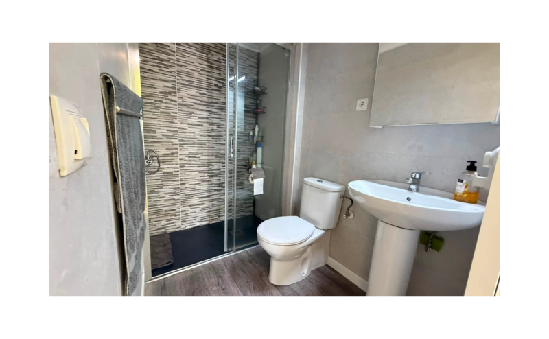 2 BED 1 BATH CITY APARTMENT IN TORREVIEJA