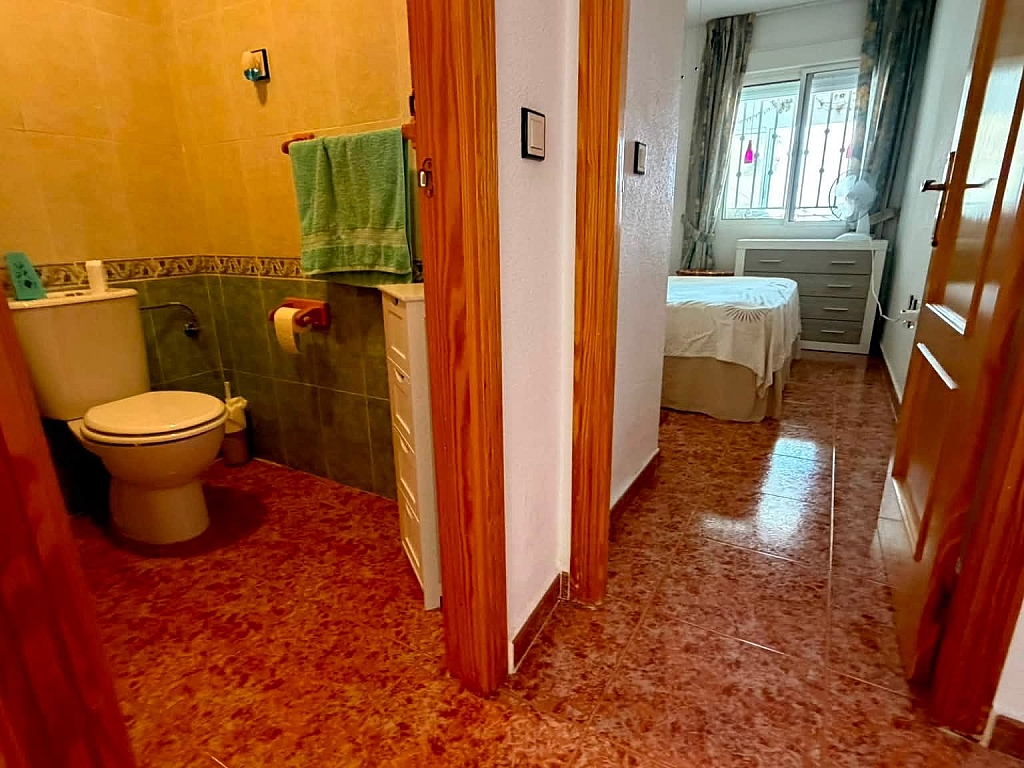 For sale - TOP FLOOR 2 BED 1 BATH APARTMENT -  - Alicante