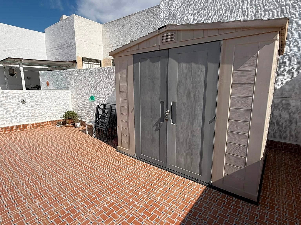 For sale - TOP FLOOR 2 BED 1 BATH APARTMENT -  - Alicante