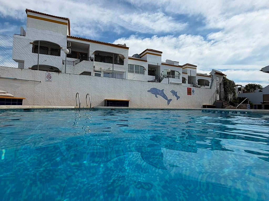 For sale - TOP FLOOR 2 BED 1 BATH APARTMENT -  - Alicante