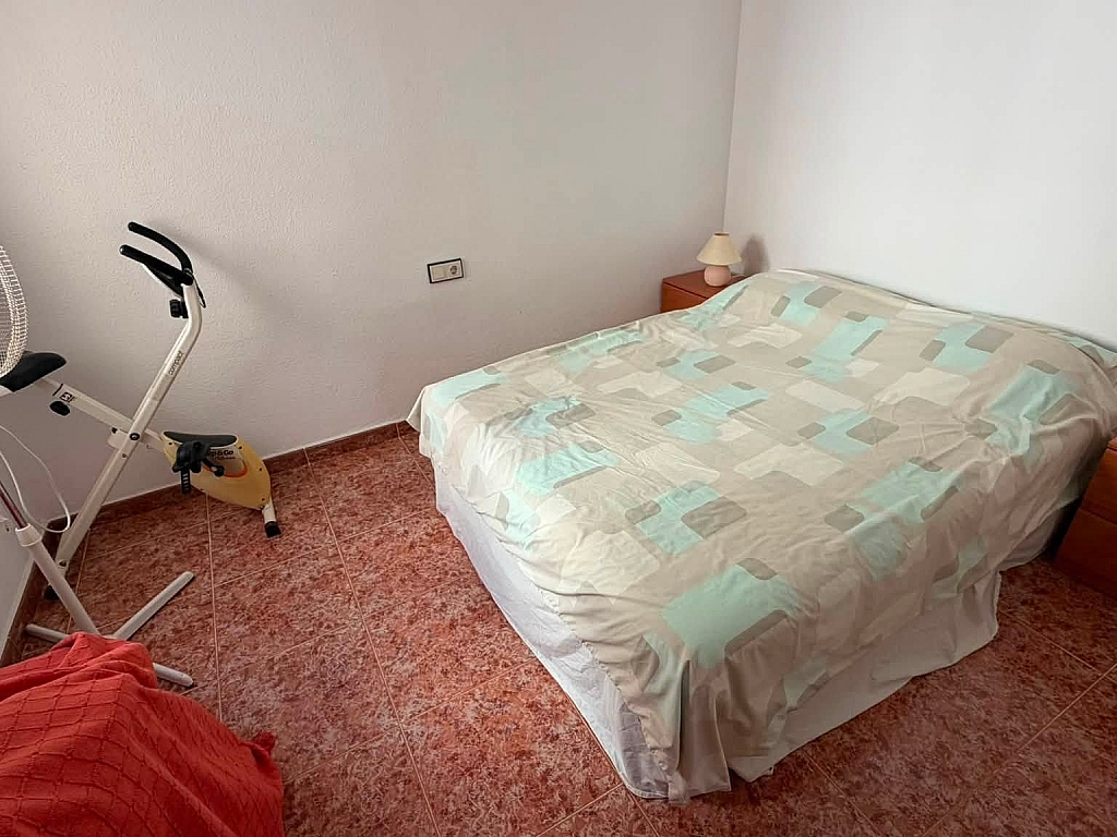 For sale - TOP FLOOR 2 BED 1 BATH APARTMENT -  - Alicante