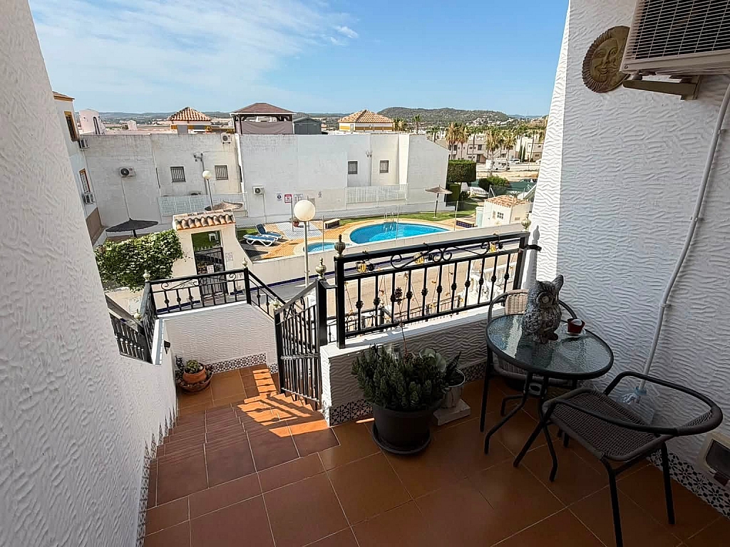 For sale - TOP FLOOR 2 BED 1 BATH APARTMENT -  - Alicante
