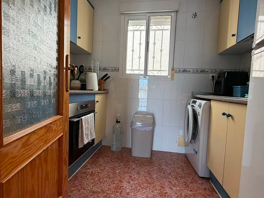 For sale - TOP FLOOR 2 BED 1 BATH APARTMENT -  - Alicante