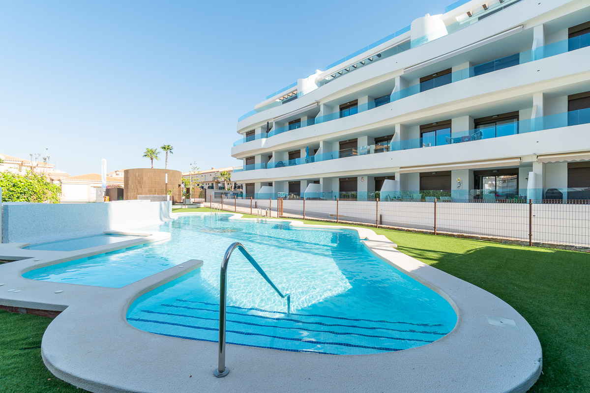 For sale - 3 Bedroom 2 Bathroom ground-floor in Orihuela Costa - Orihuela Costa  - Alicante