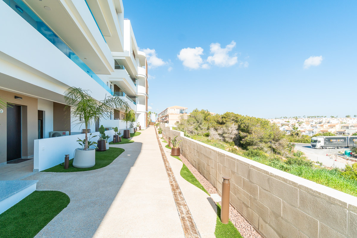 For sale - 3 Bedroom 2 Bathroom ground-floor in Orihuela Costa - Orihuela Costa  - Alicante