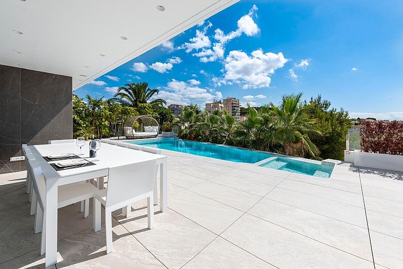 For sale - 4 Bedroom 4 Bathroom villa in Calpe - Calpe  - Alicante