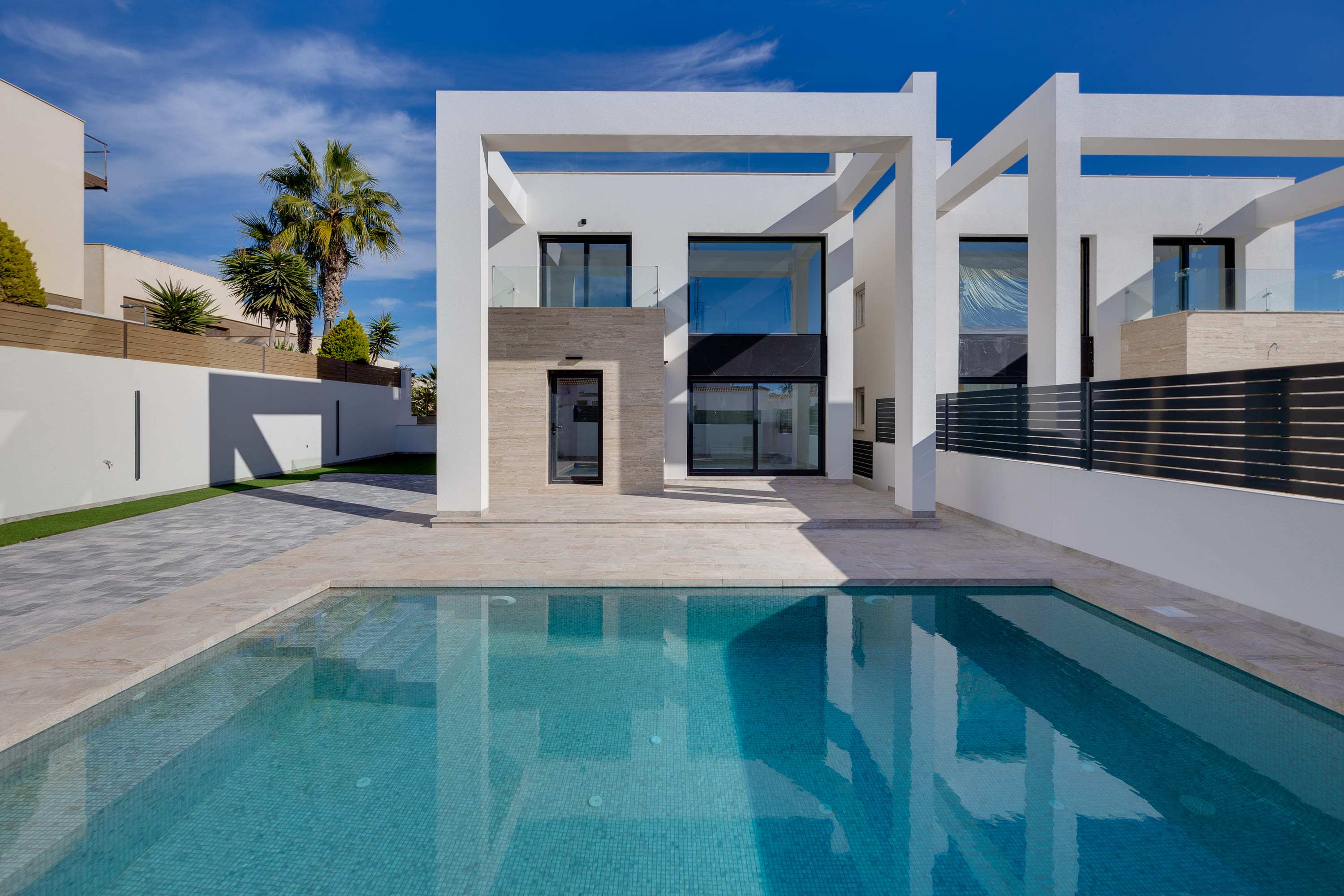 For sale - 4 Bedroom 2 Bathroom detached in Torrevieja - Torrevieja  - Alicante