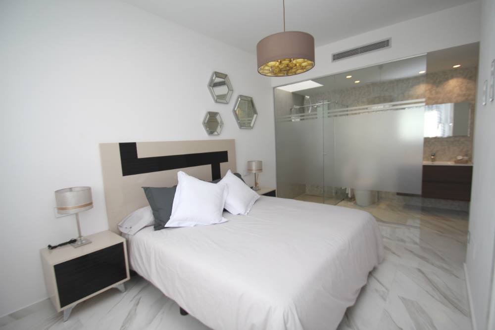 For sale - 4 Bedroom 3 Bathroom villa in San Miguel de Salinas - San Miguel de Salinas  - Alicante
