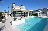 4 Bedroom 3 Bathroom villa in San Miguel de Salinas