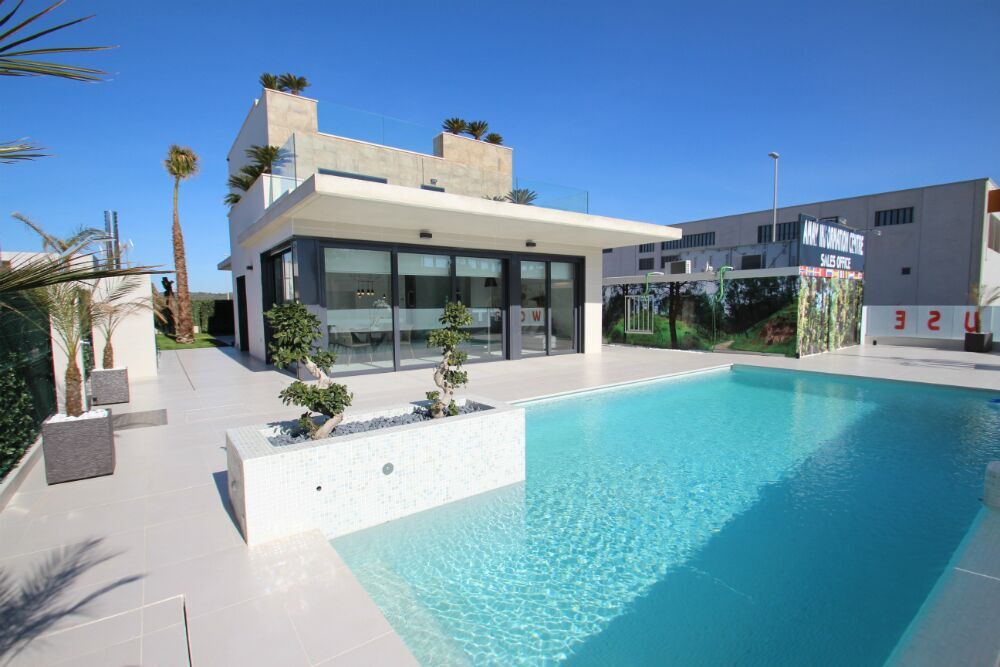 For sale - 3 Bedroom 3 Bathroom villa in San Miguel de Salinas - San Miguel de Salinas  - Alicante