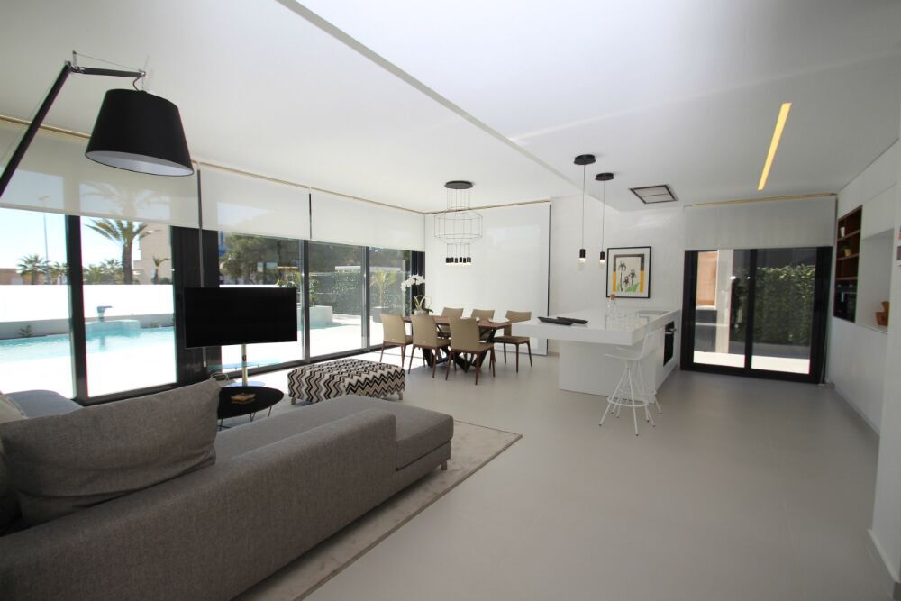 For sale - 3 Bedroom 3 Bathroom villa in San Miguel de Salinas - San Miguel de Salinas  - Alicante