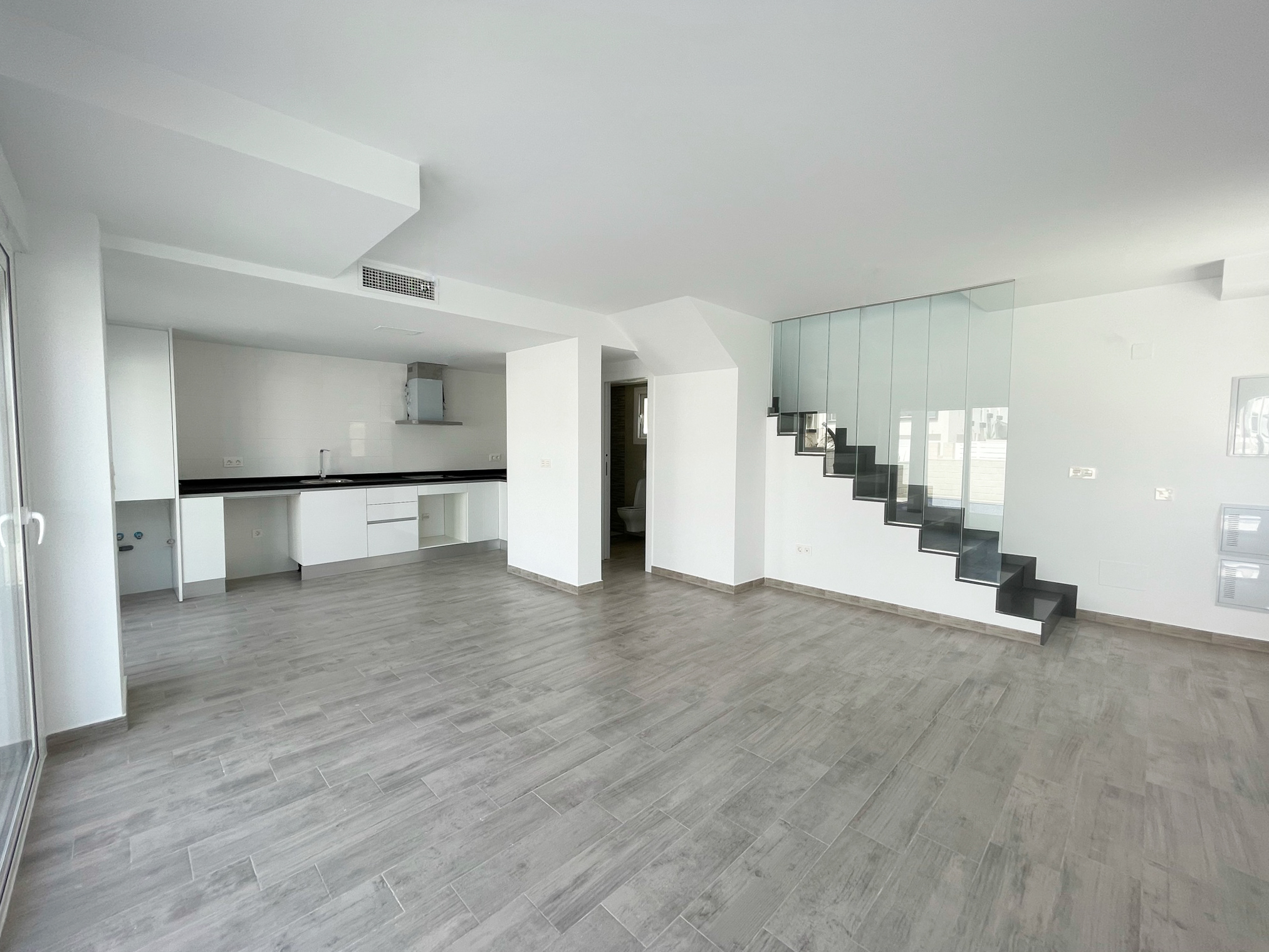 For sale - 3 Bedroom 2 Bathroom semi-detached in Gran Alacant - Gran Alacant  - Alicante