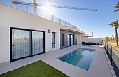 3 Bedroom 2 Bathroom detached in Torrevieja