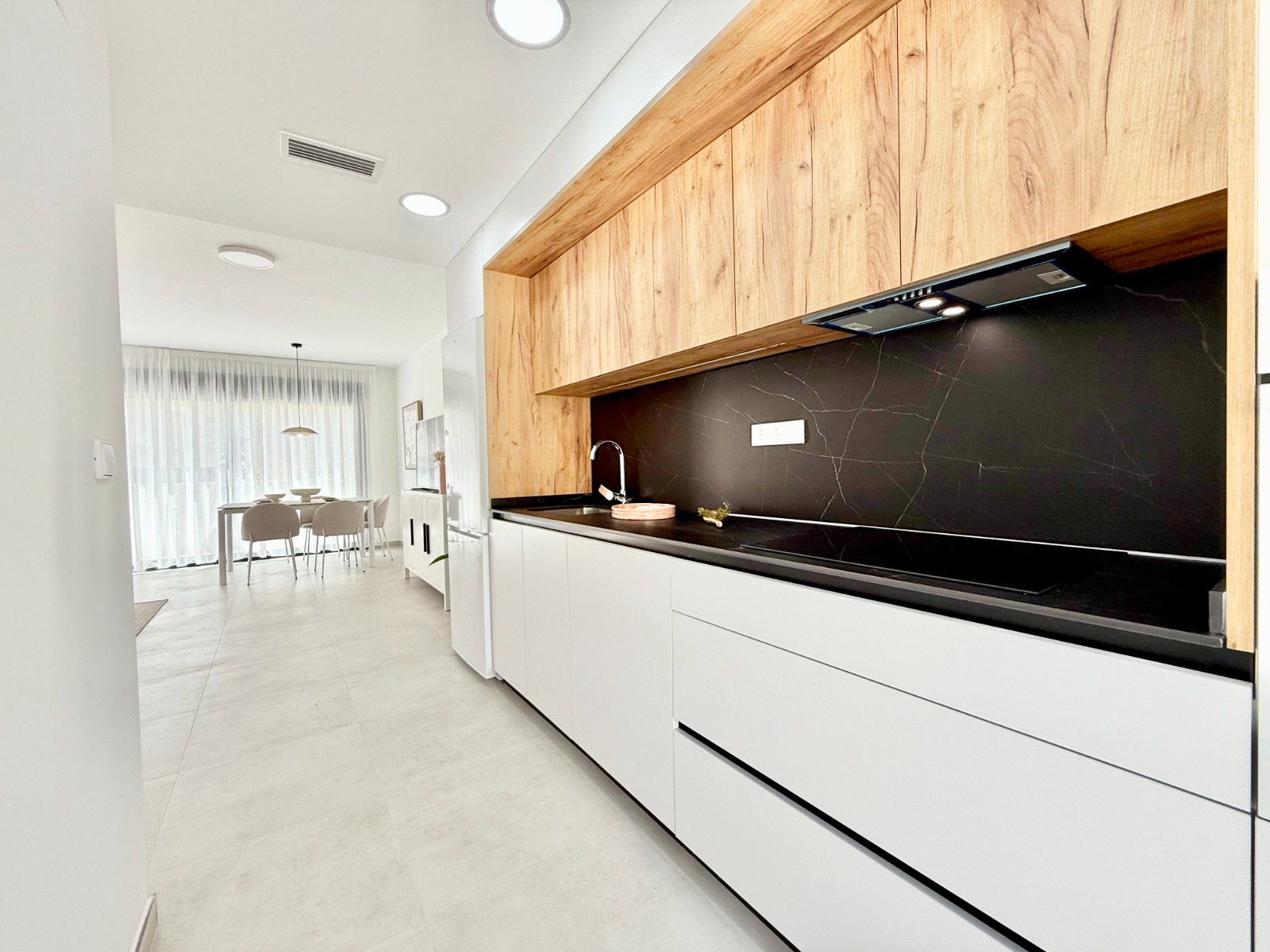 For sale - 3 Bedroom 2 Bathroom high-bungalow in Cox - Cox  - Alicante