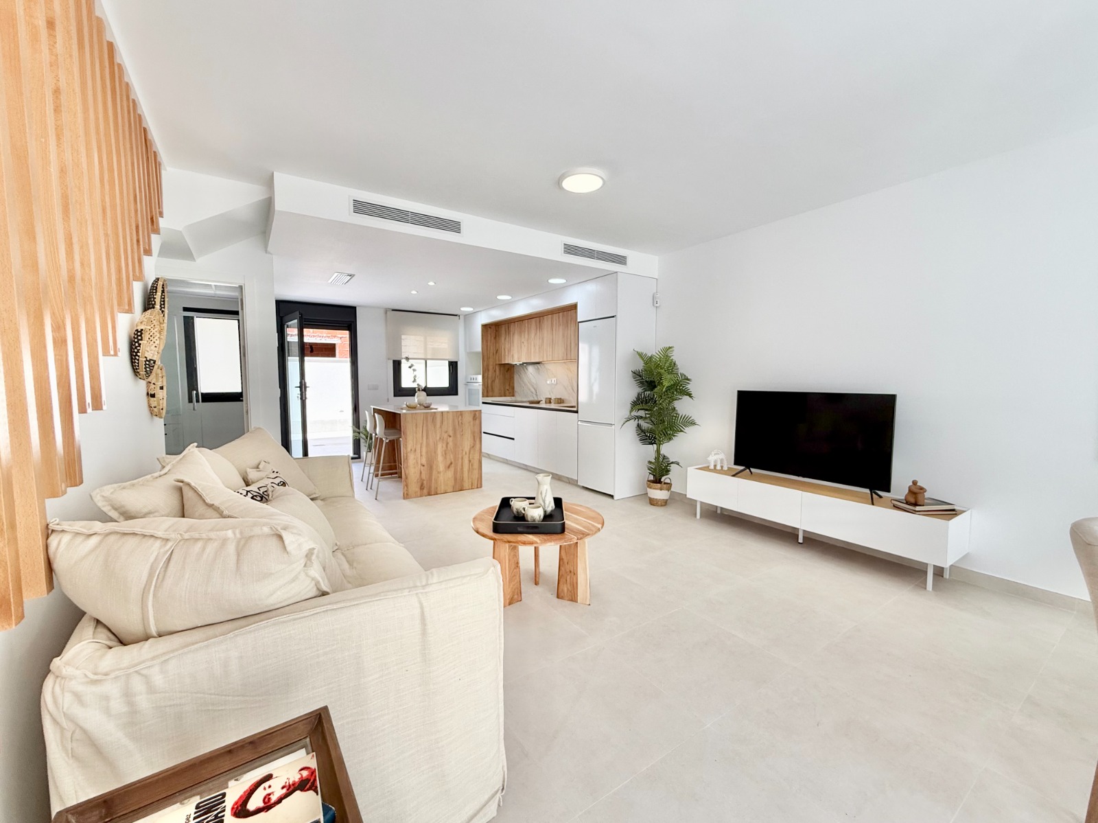 For sale - 3 Bedroom 2 Bathroom high-bungalow in Cox - Cox  - Alicante