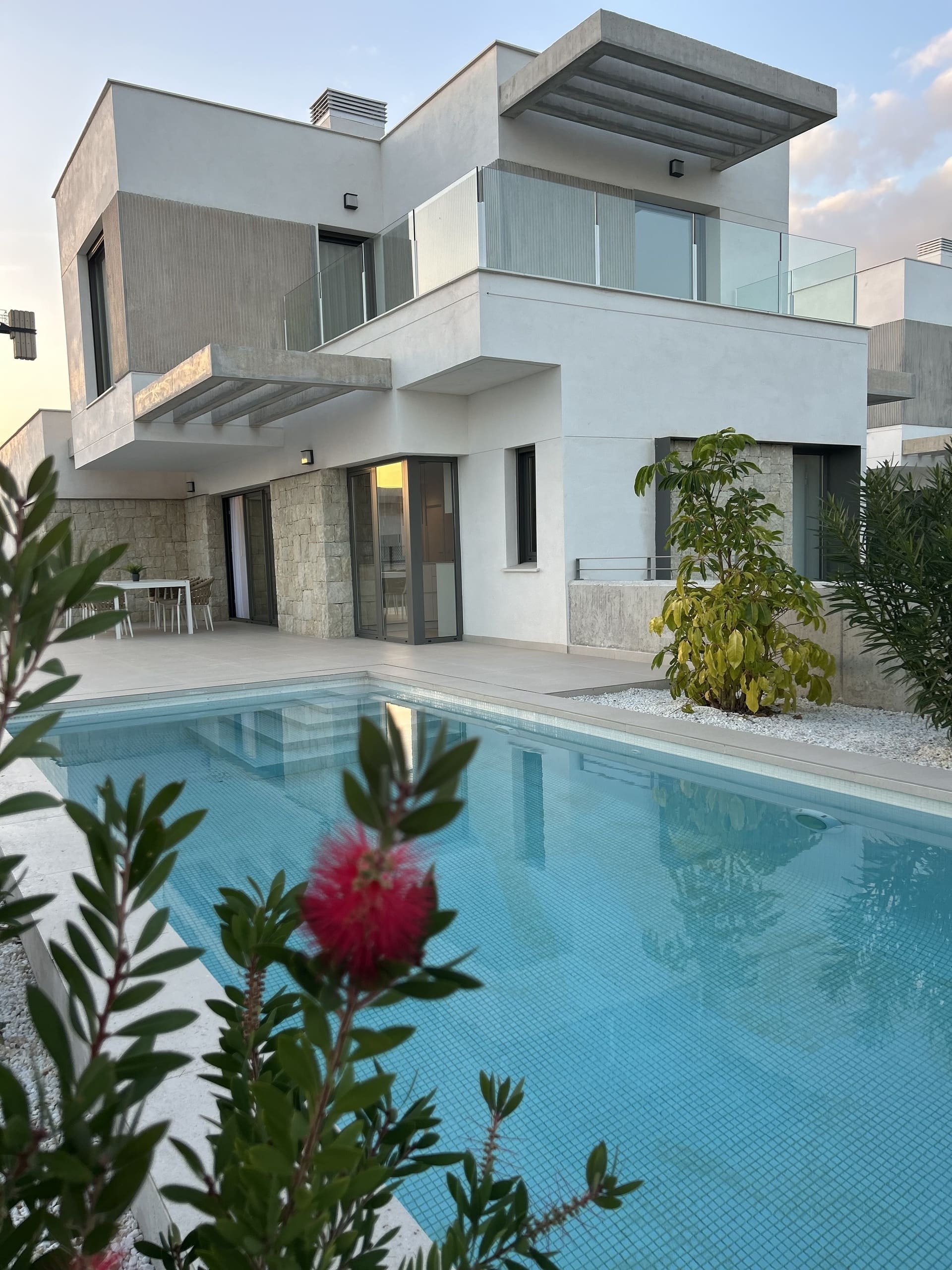 For sale - 4 Bedroom 4 Bathroom detached in Finestrat - Finestrat  - Alicante