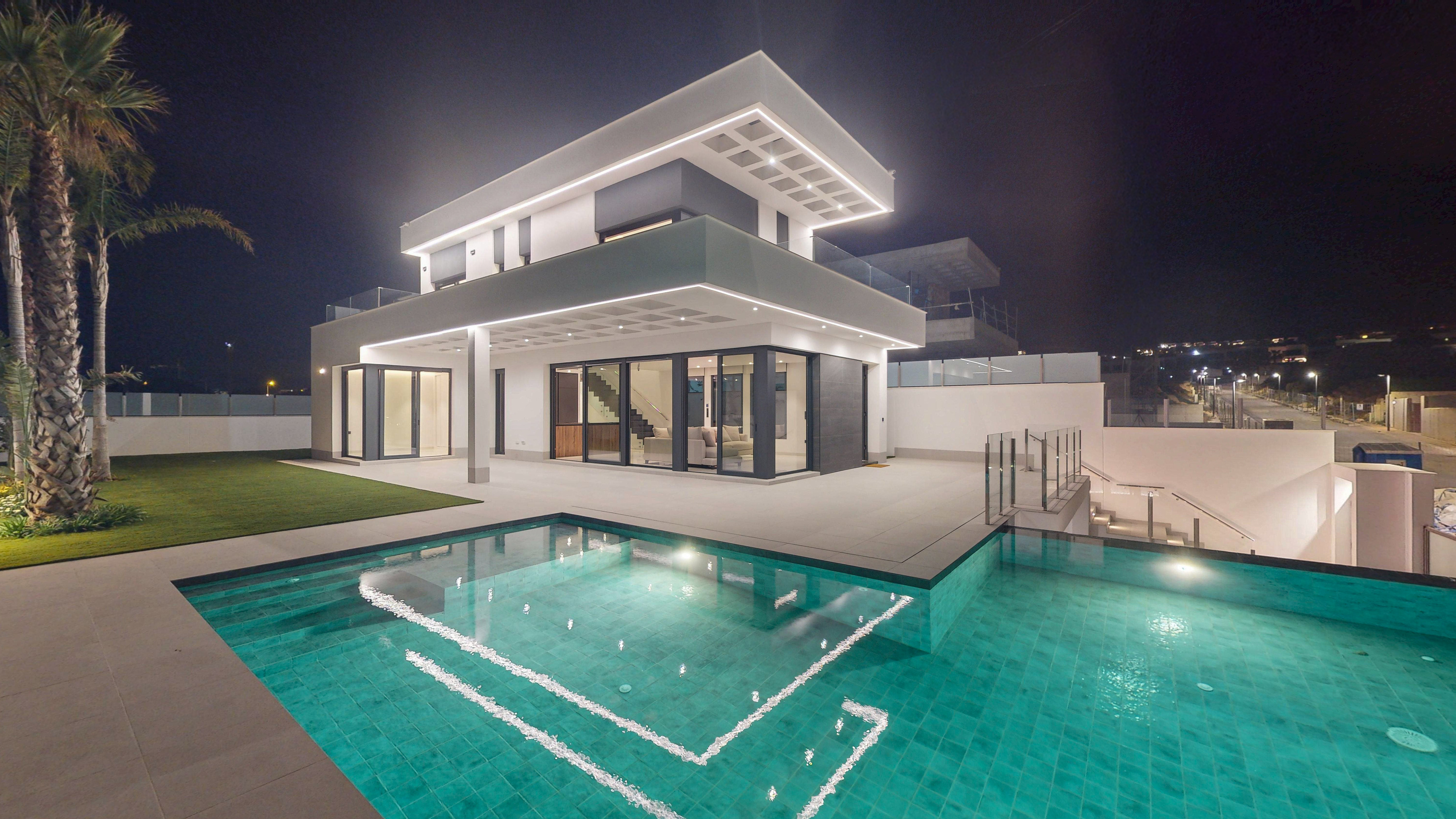 3 Bedroom 3 Bathroom villa in Finestrat