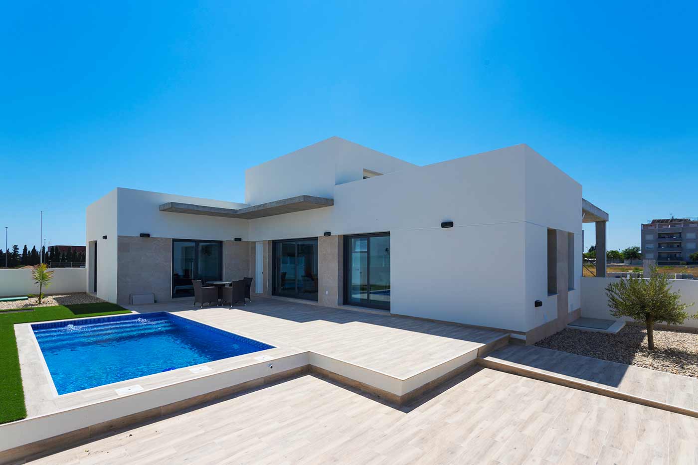 3 Bedroom 2 Bathroom detached in Daya Nueva