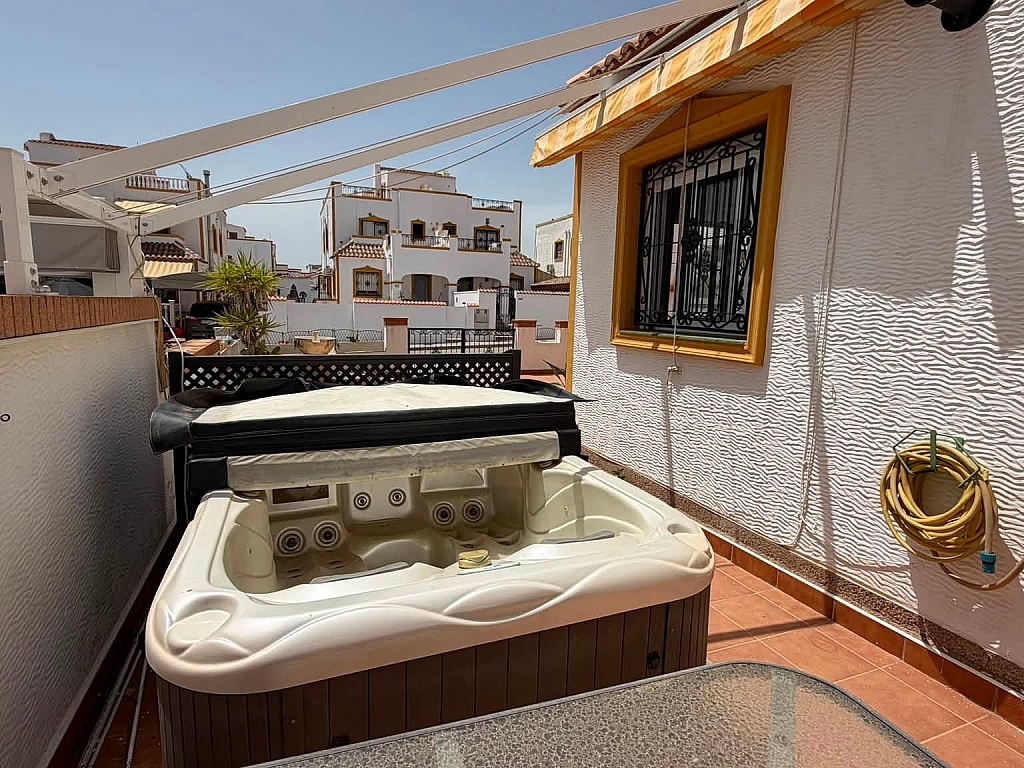 For sale - STUNNING 3 BED 2 BATH QUAD ENTRE NARANJOS -  - Alicante