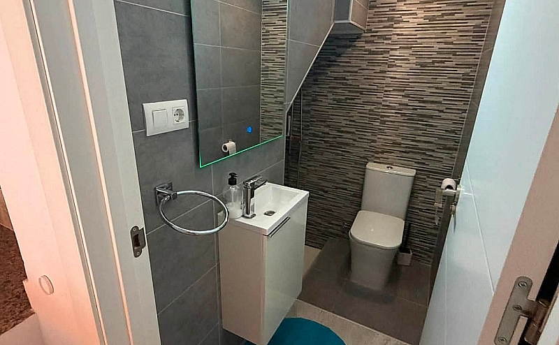 STUNNING 3 BED 2 BATH QUAD ENTRE NARANJOS