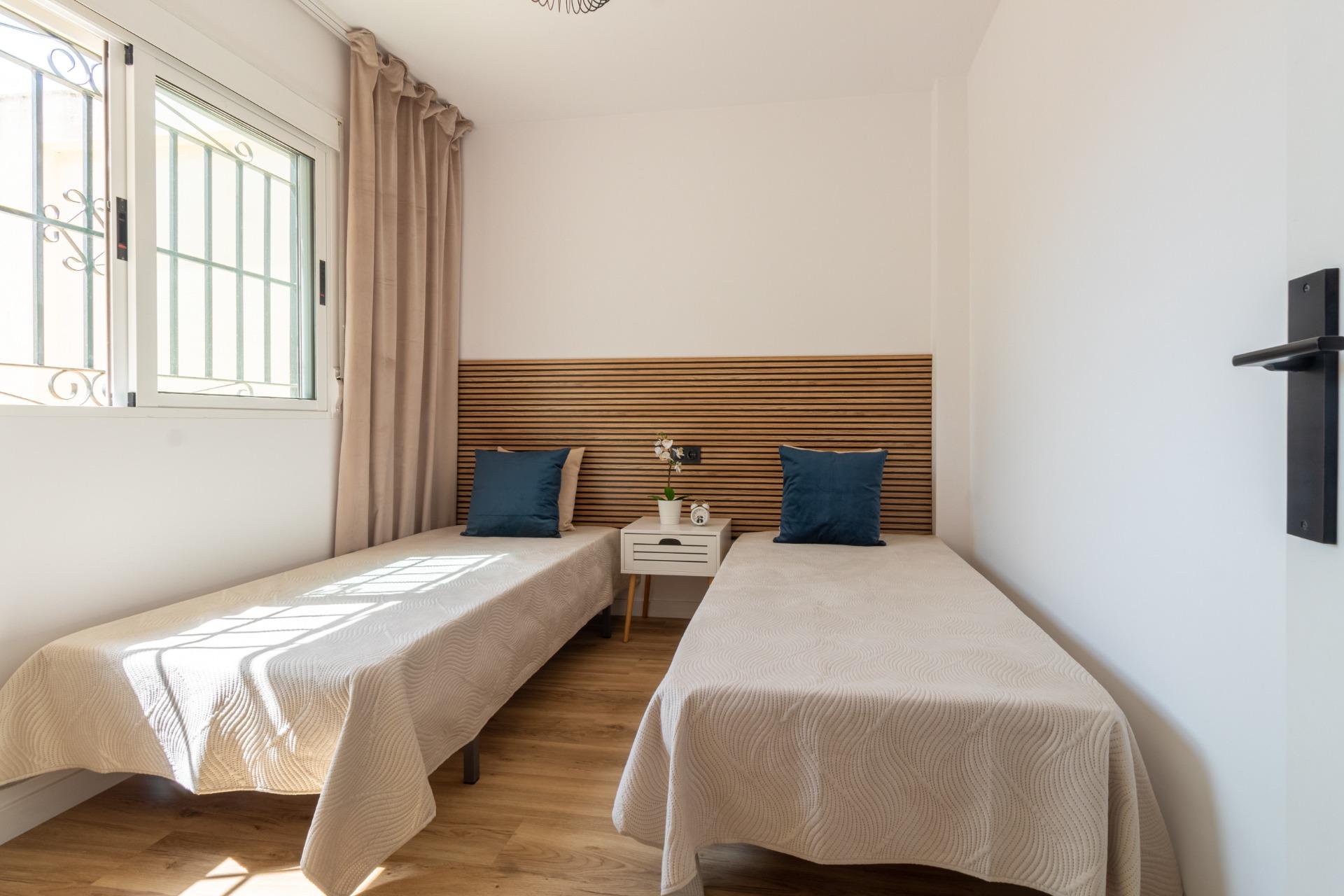 For sale - 3 Bedroom 2 Bathroom Terraced house in Torrevieja - Los altos  - Alicante