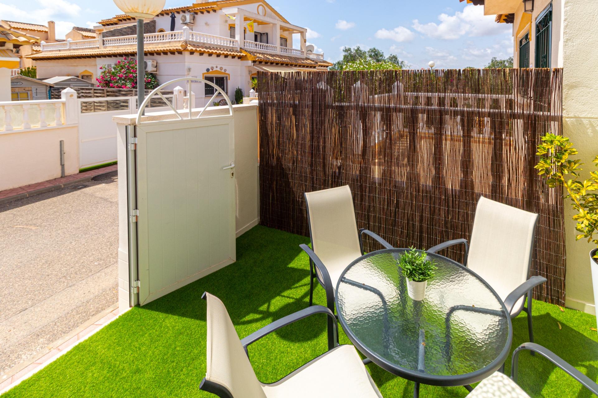 For sale - 3 Bedroom 2 Bathroom Terraced house in Torrevieja - Los altos  - Alicante