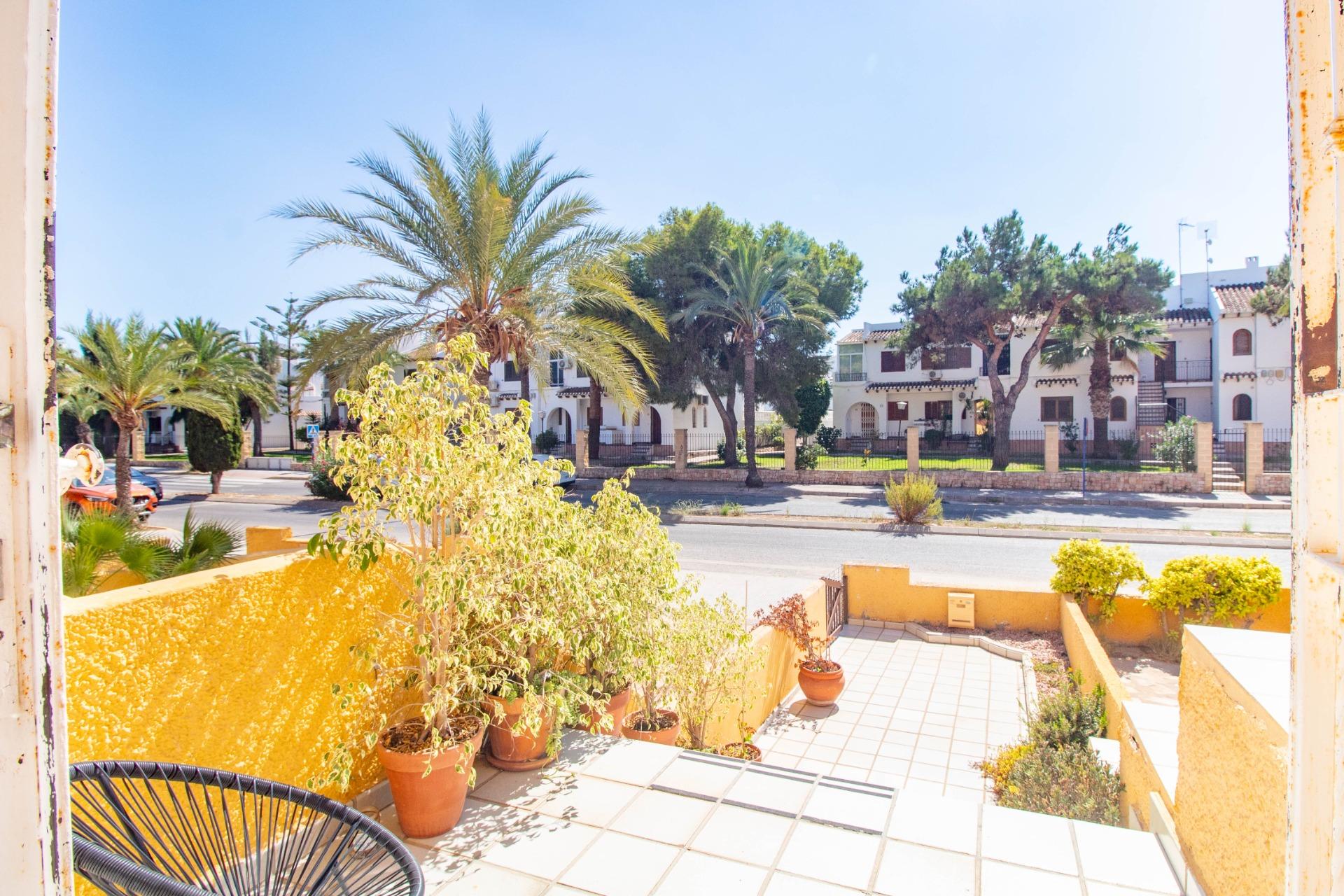 For sale - 4 Bedroom 4 Bathroom Semi in Cabo Roig - Cabo Roig  - Alicante