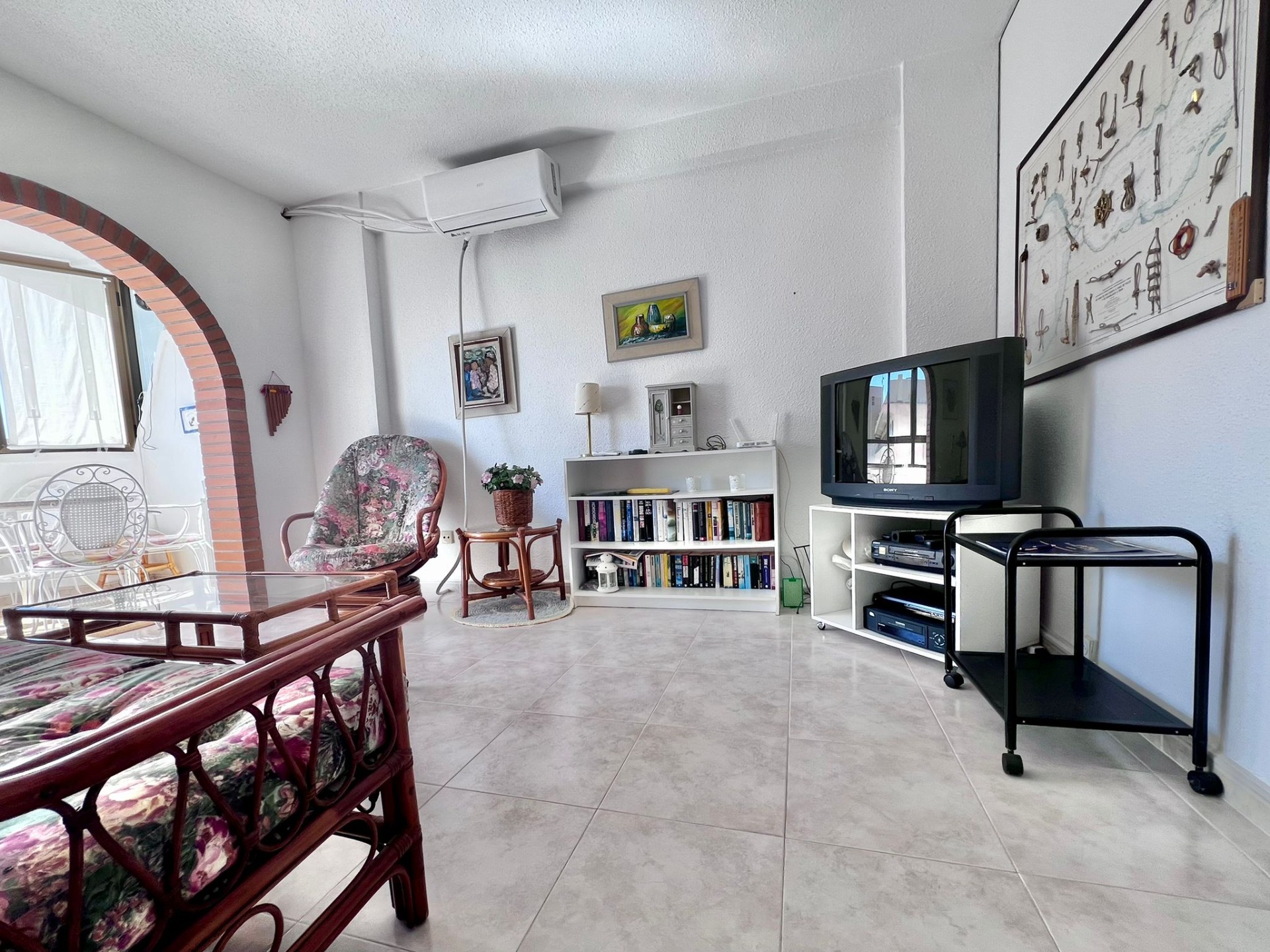 For sale - 2 Bedroom 1 Bathroom Apartment in Torrevieja - Cabo cervera  - Alicante