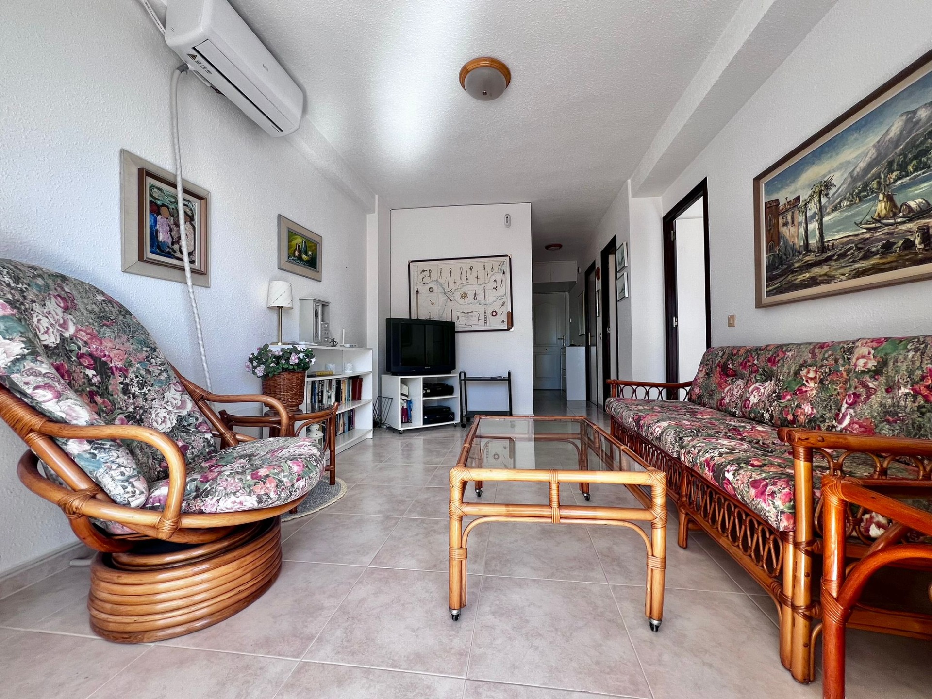 For sale - 2 Bedroom 1 Bathroom Apartment in Torrevieja - Cabo cervera  - Alicante