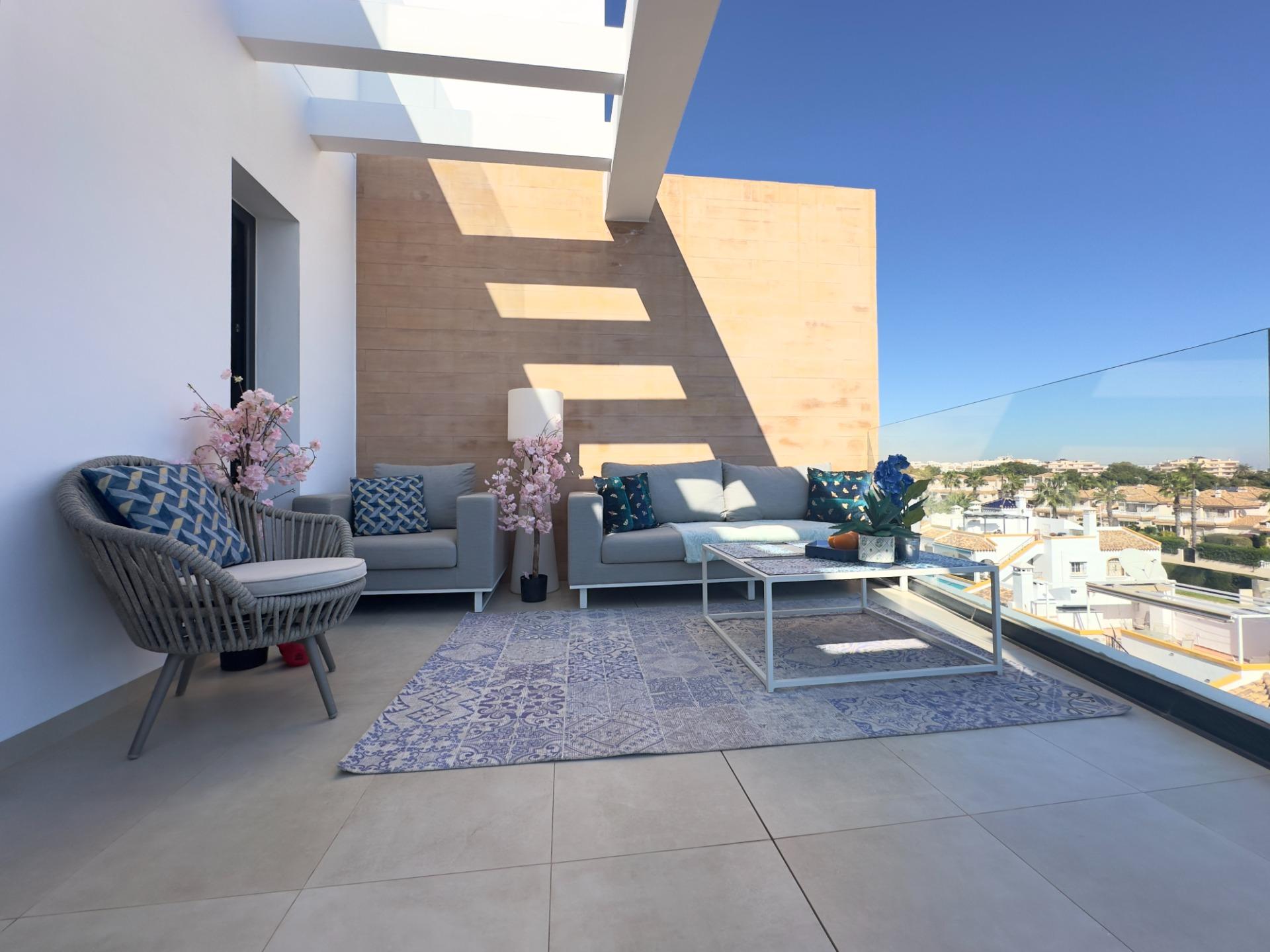 For sale - 3 Bedroom 2 Bathroom Penthouse in Orihuela Costa - Los Dolses  - Alicante