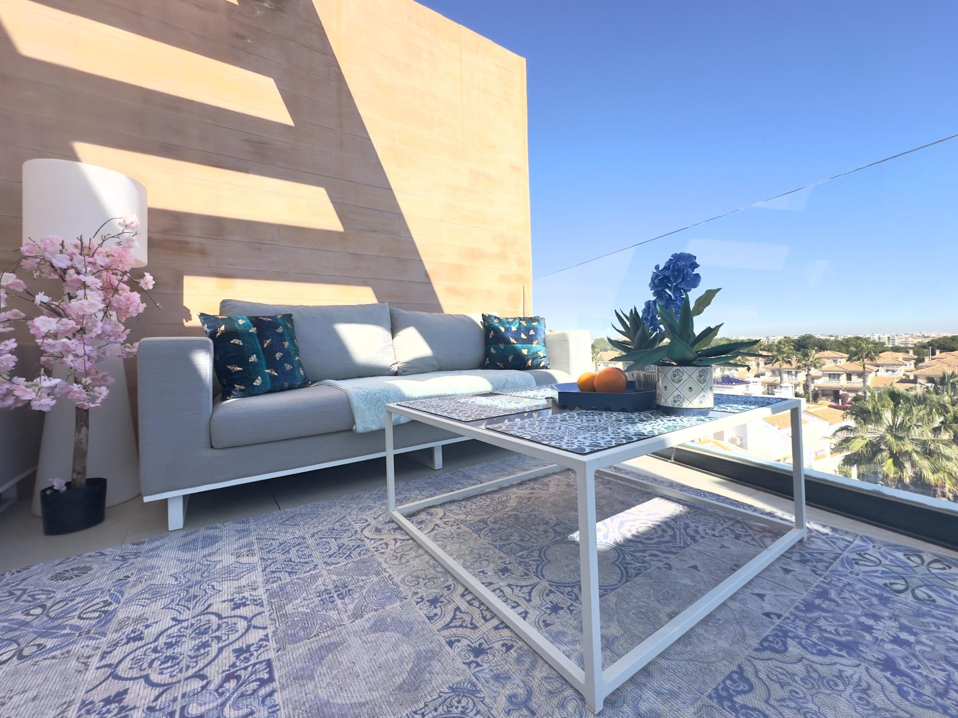 For sale - 3 Bedroom 2 Bathroom Penthouse in Orihuela Costa - Los Dolses  - Alicante