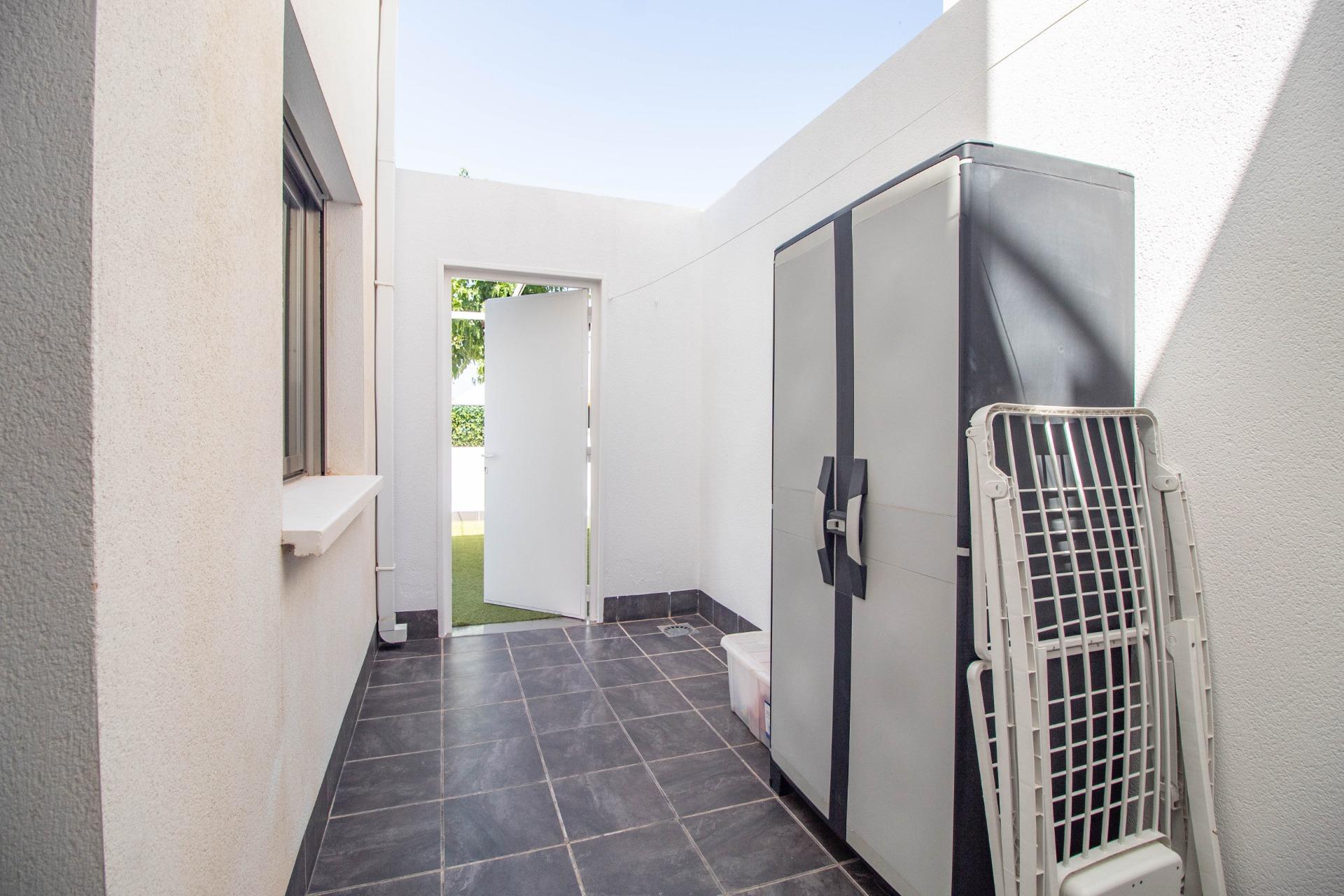 For sale - 2 Bedroom 2 Bathroom Bungalow in Pilar de la Horadada - Torre de la Horadada  - Alicante