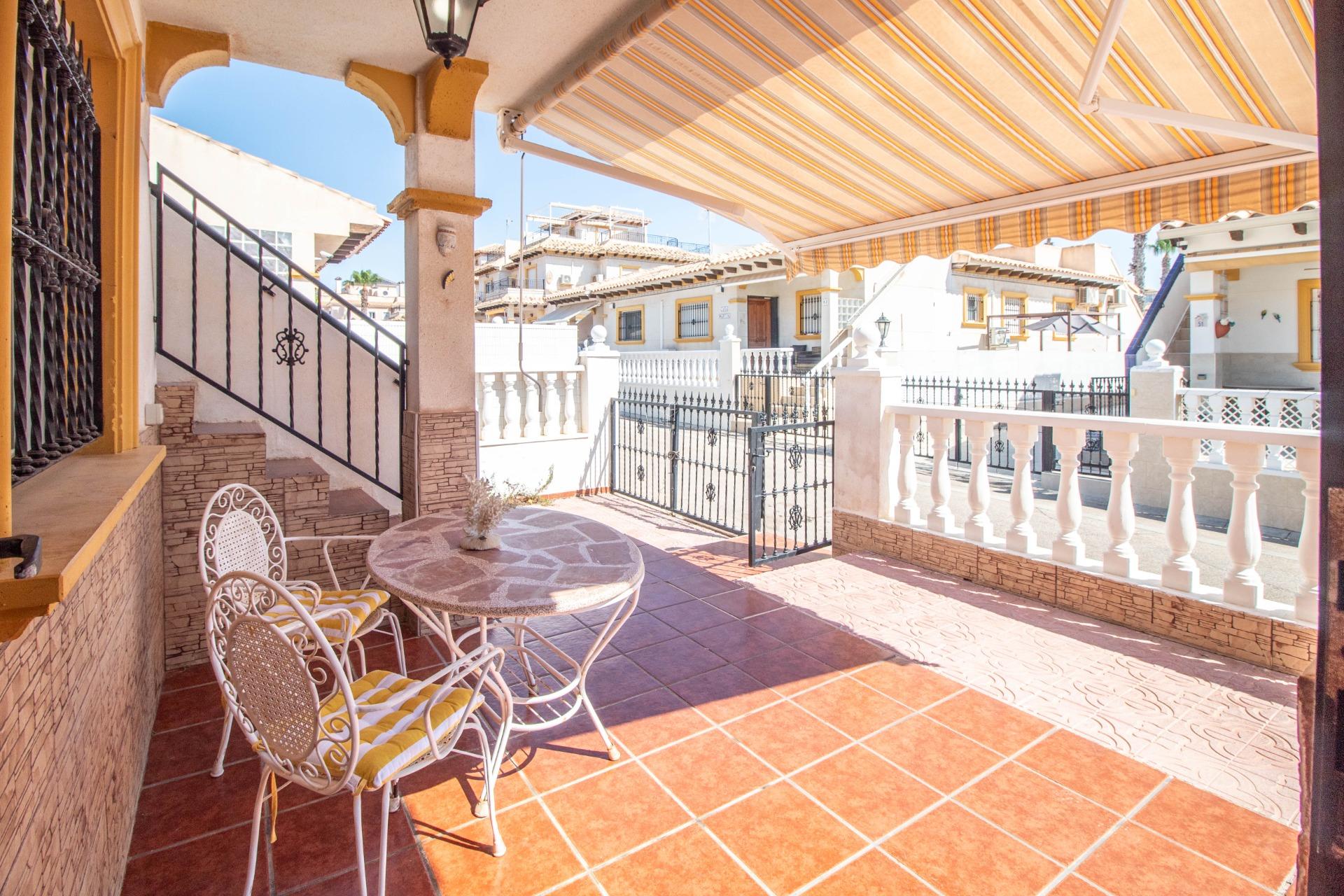 For sale - 2 Bedroom 1 Bathroom Terraced house in Orihuela Costa - La Zenia  - Alicante