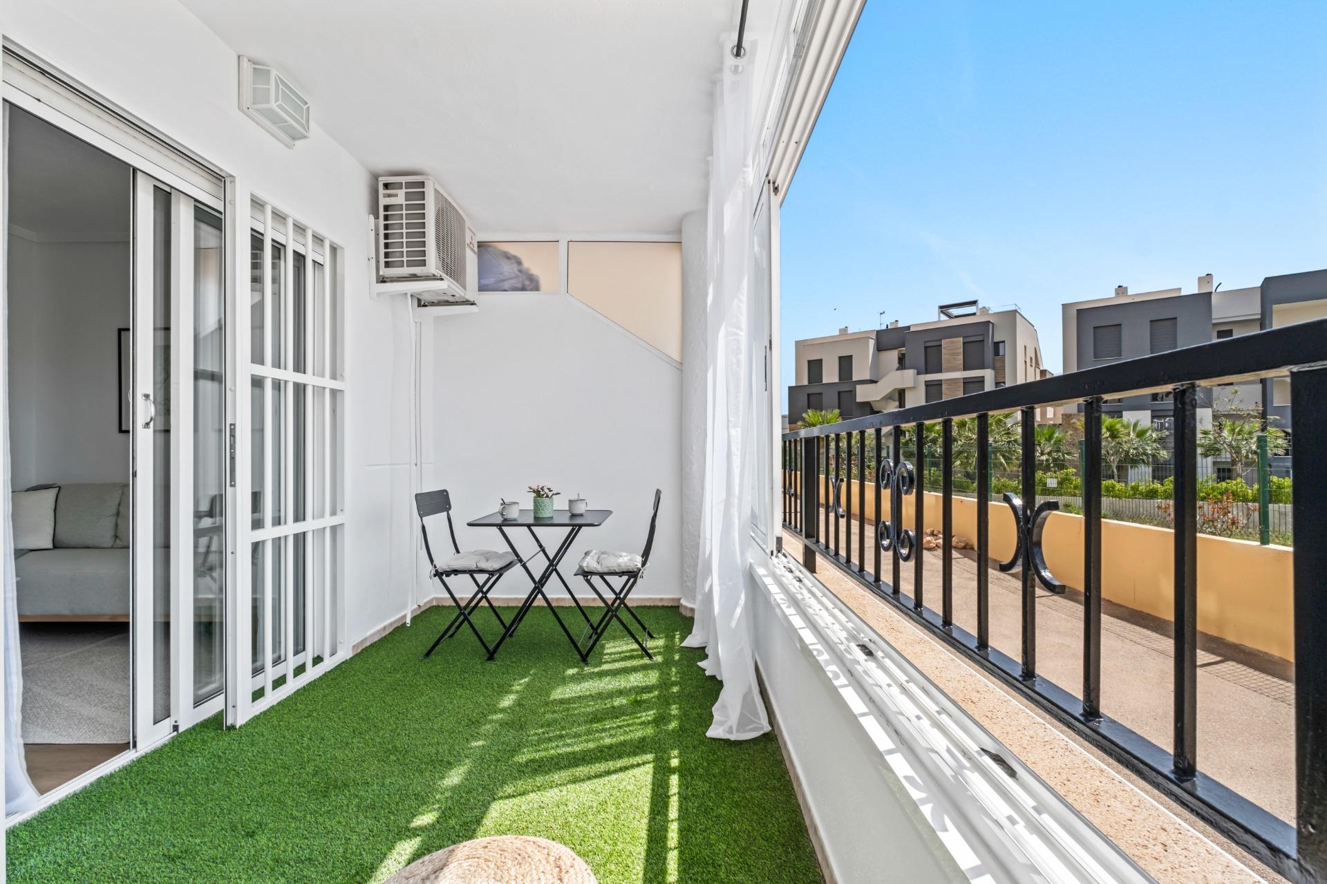 For sale - 2 Bedroom 1 Bathroom Apartment in Orihuela Costa - Playa Flamenca  - Alicante