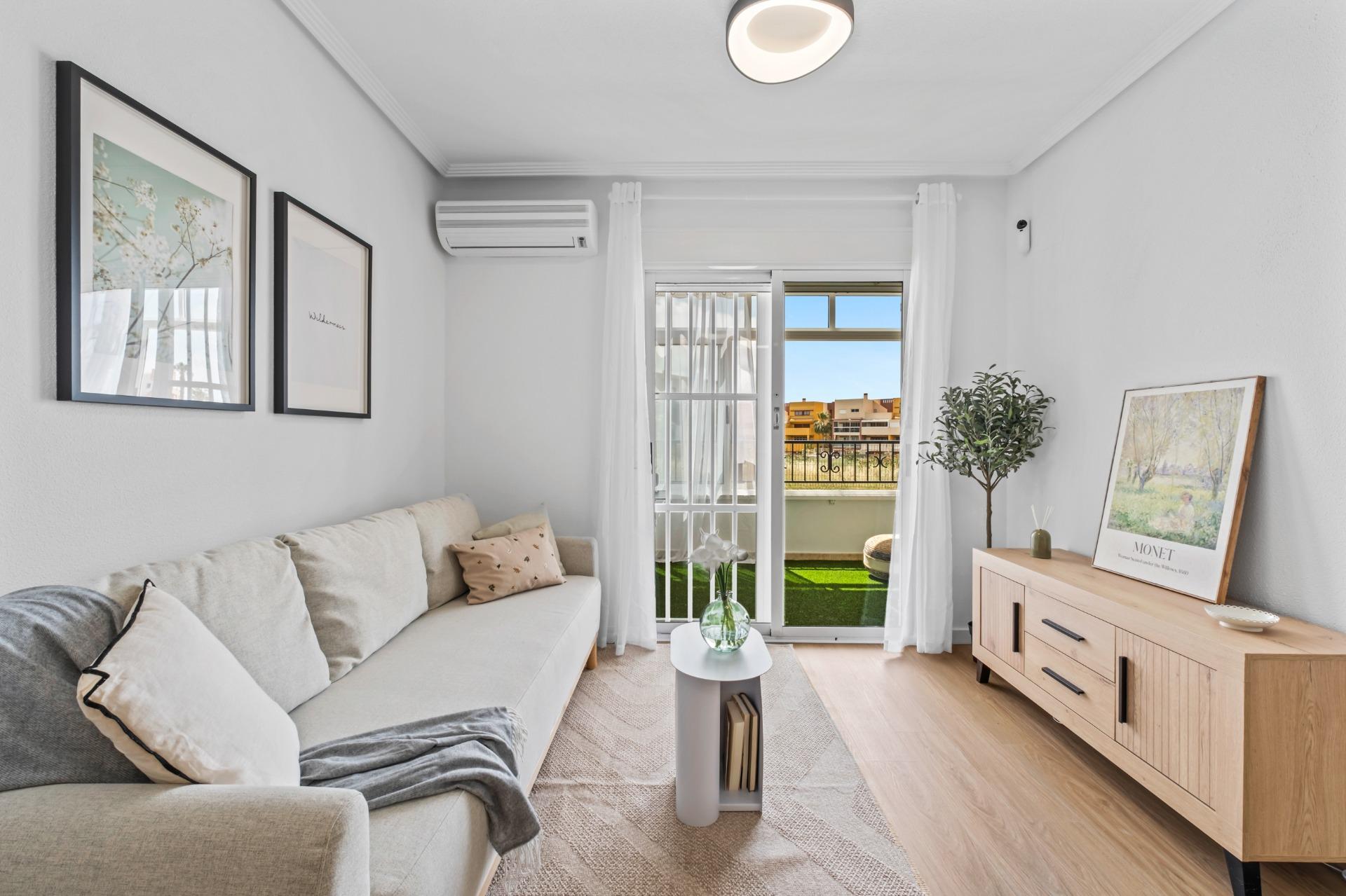 For sale - 2 Bedroom 1 Bathroom Apartment in Orihuela Costa - Playa Flamenca  - Alicante