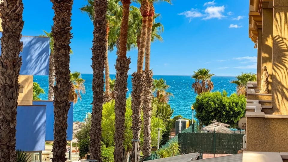 For sale - BEACH FRONT 2 BED 2 BATH APARTMENT CABO ROIG -  - Alicante