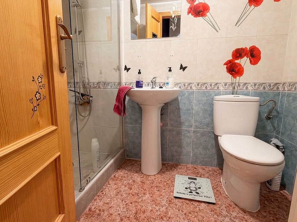 For sale - 2 BED 1 BATH GROUND FLOOR APARTMENT ENTRE NARANJOS -  - Alicante