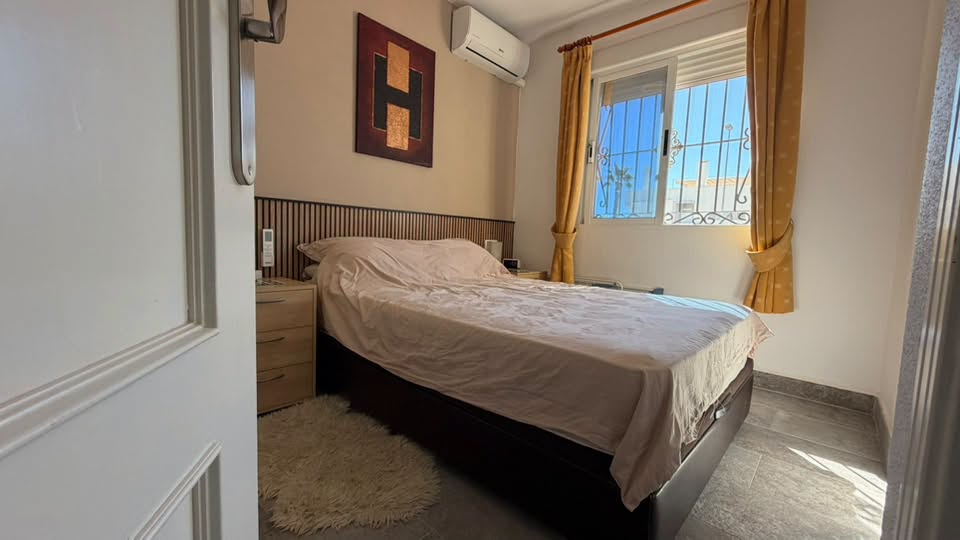 For sale - STUNNING 3 BED 2 BATH QUAD ENTRE NARANJOS -  - Alicante