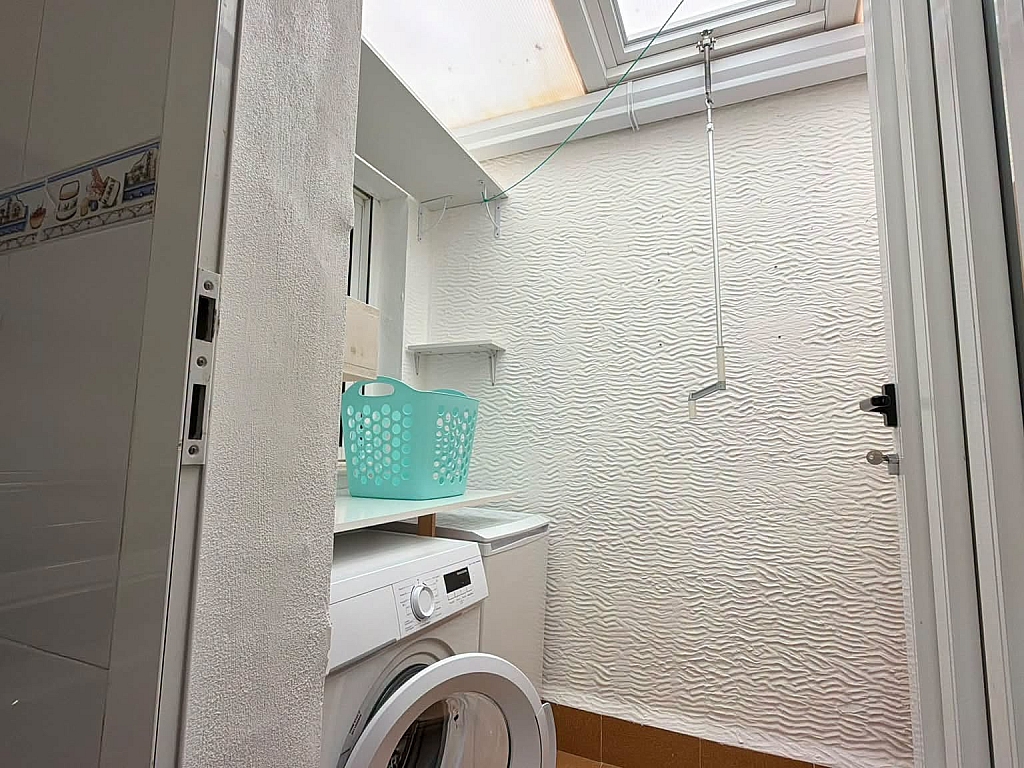 For sale - 2 BED 1 BATH GROUND FLOOR APARTMENT ENTRE NARANJOS -  - Alicante