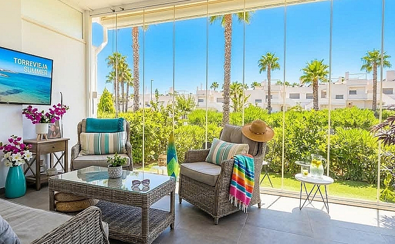 LUXURY 2 BED 2 BATH APARTMENT VISTABELLA