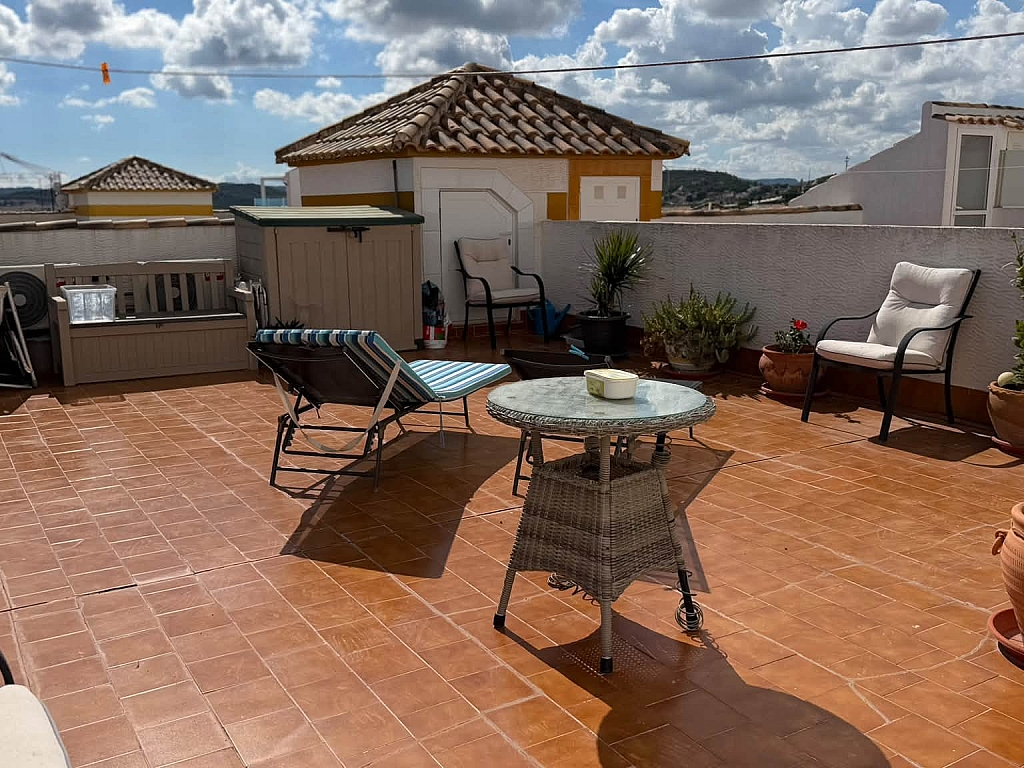For sale - TOP FLOOR 2BED 1BATH APARTMENT ENTRE NARANJOS -  - Alicante
