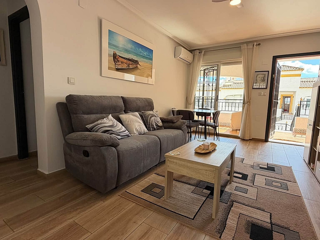 For sale - TOP FLOOR 2BED 1BATH APARTMENT ENTRE NARANJOS -  - Alicante