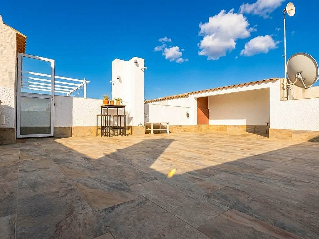 For sale - TOP FLOOR 2BED 2BATH APARTMENT ENTRE NARANJOS -  - Alicante